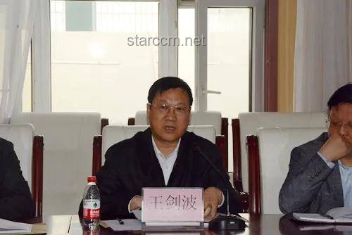武大校门被淹一米深：城市内涝应对与校园安全管理案例分析